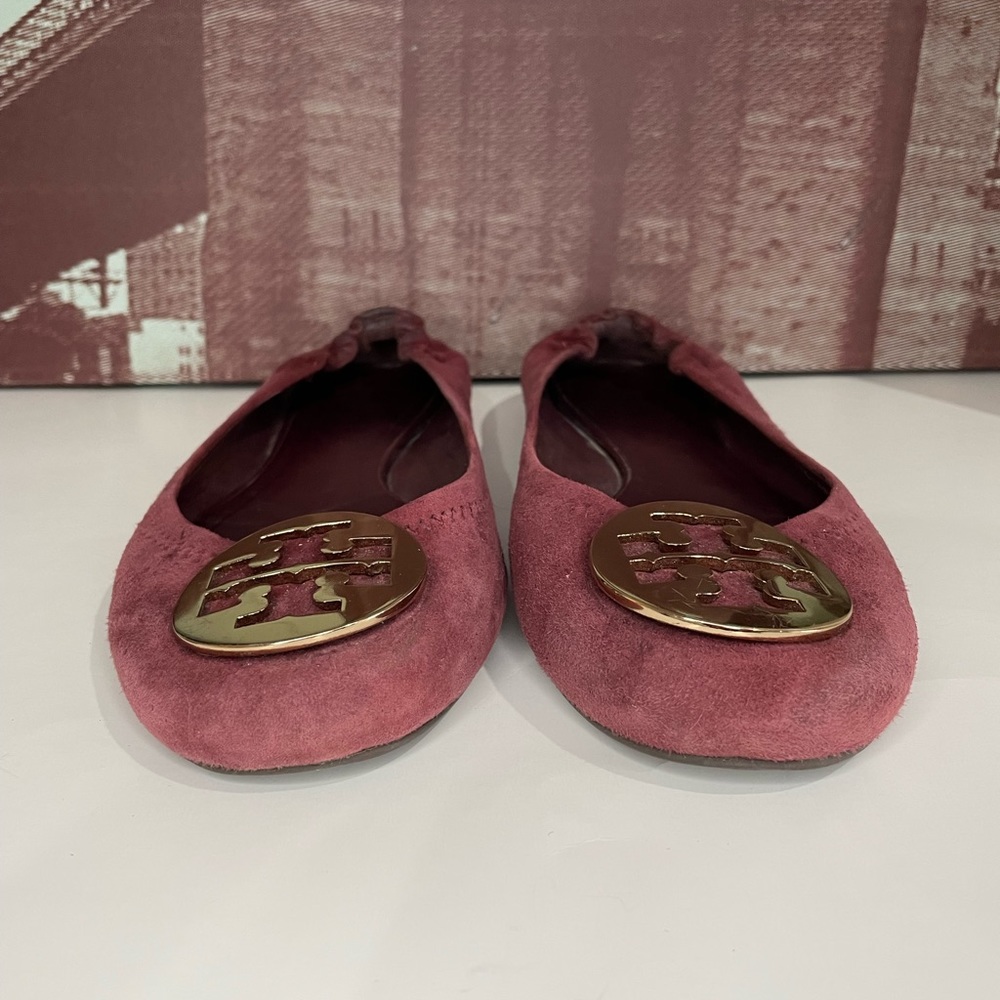 Tory Burch Burgundy Flats with Gold Logo - Picture 3 of 14